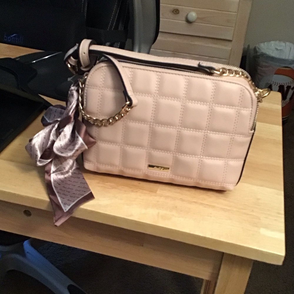 ALDO blush quilted crossbody bag with beautiful scarf bow detail, Never used.